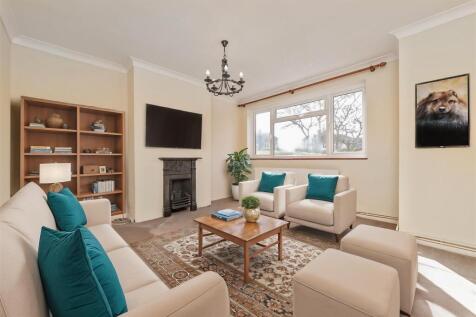 10CuckmansDrive-7 - Living Room - Standard - 11.jp