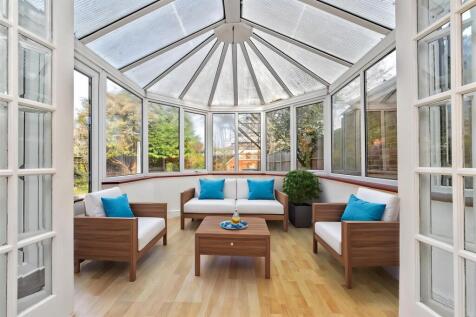 10CuckmansDrive-17 - Living Room - Standard - 6.jp