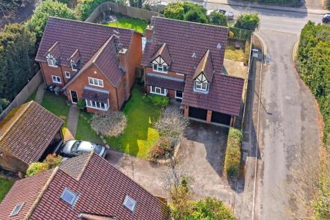 14HavercroftClose-7.jpg