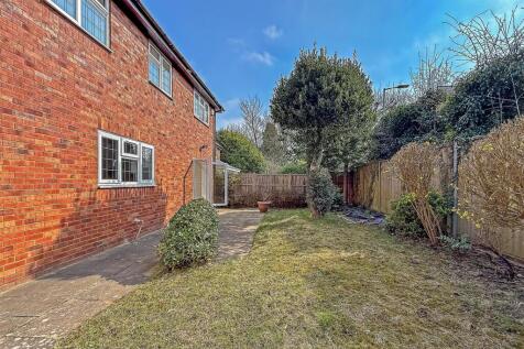 14HavercroftClose-53.jpg