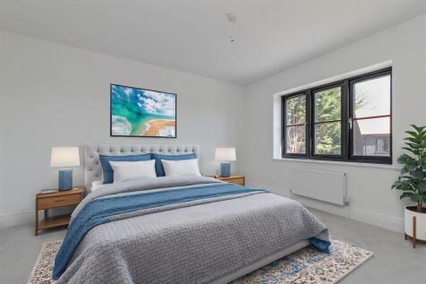 3RoseGardens-36 - Bedroom - Standard - 0.jpg