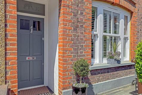 5LadysmithRoad-11.jpg