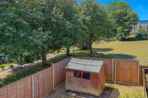 14MendipClose-30.jpg