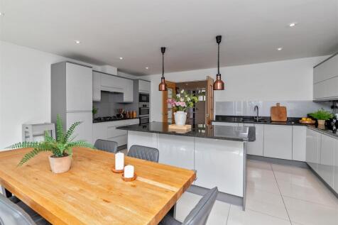 5OakTreeGardens-33.jpg