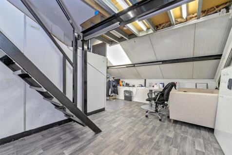 12StirlingIndustrialCentre-14.jpg
