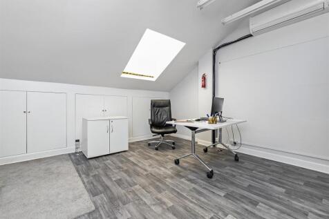 12StirlingIndustrialCentre-15.jpg