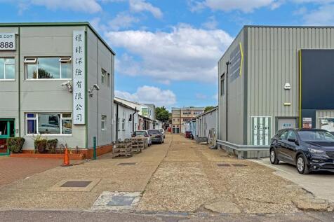 12StirlingIndustrialCentre-19.jpg
