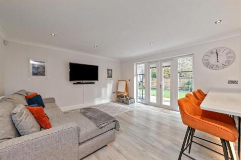 3ElderberryClose-39.jpg