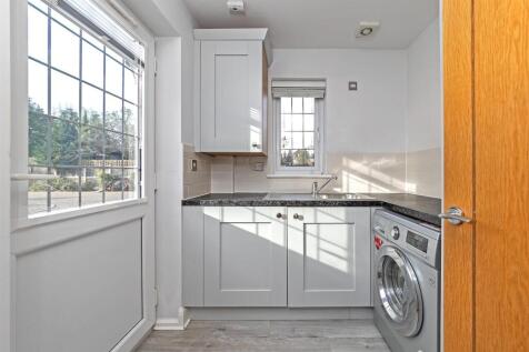3ElderberryClose-43.jpg