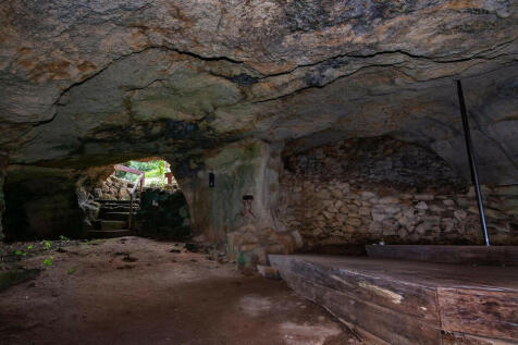 Image 32