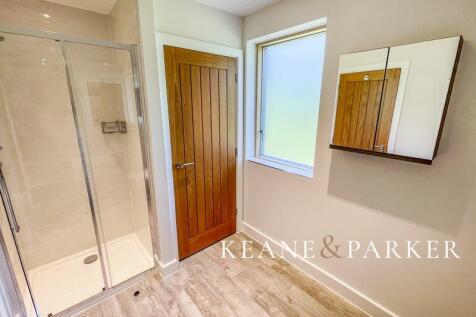 Bedroom 1 Ensuite