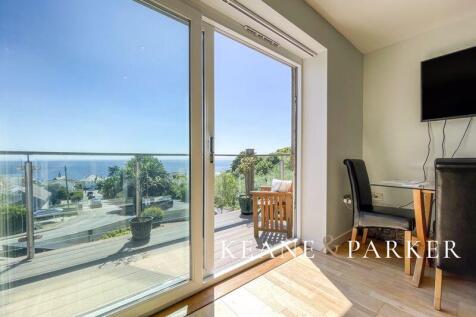 Lounge &amp; View