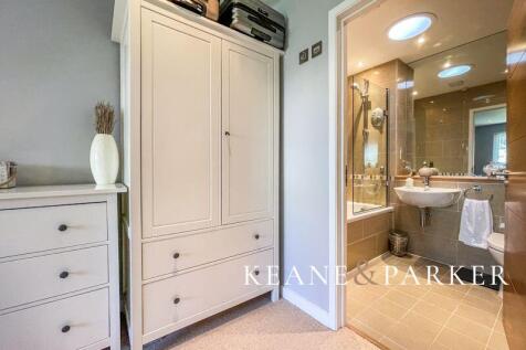 Bedroom 1 &amp; Ensuite