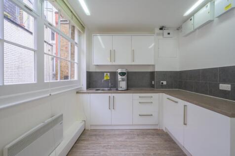 kitchen 2.jpg