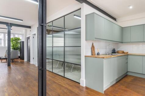 kitchen 1.jpg