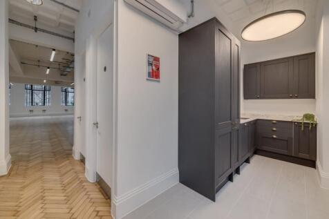 KITCHEN 1.jpg