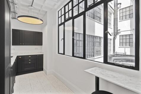 kitchen 1.jpg