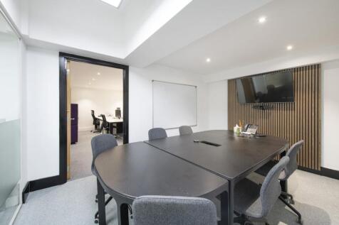 OFFICE 10.jpg
