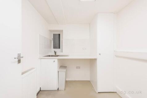 pantry 1.jpg