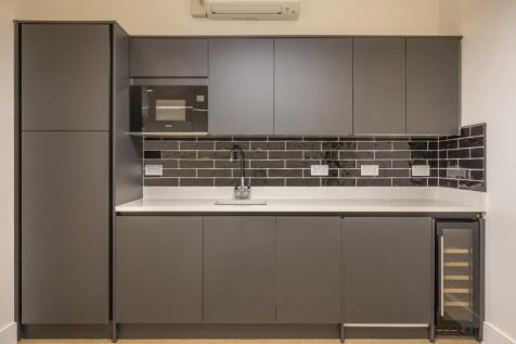 kitchen 1.jpg