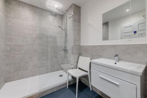 BATHROOM2.jpg