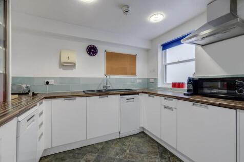 KITCHEN1 1.jpg