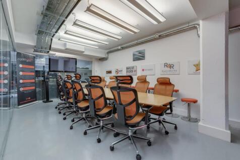 OFFICE 11.jpg
