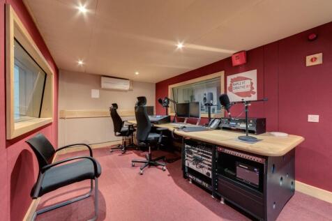 OFFICE 14.jpg