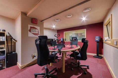 OFFICE 13.jpg