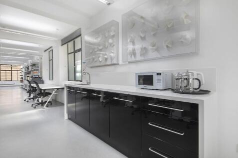 KITCHEN 1.jpg