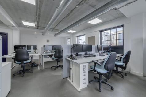 OFFICE 10.jpg