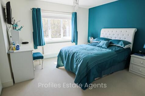 Bedroom 1 (front)
