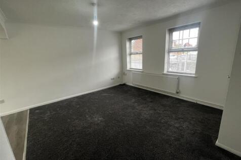 LOUNGE1.jpg