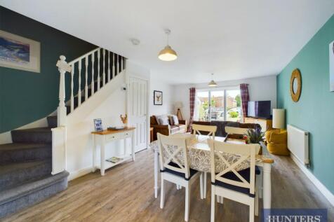 Living Room/Dining Area