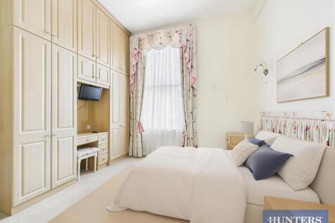 AI Staged Bedroom