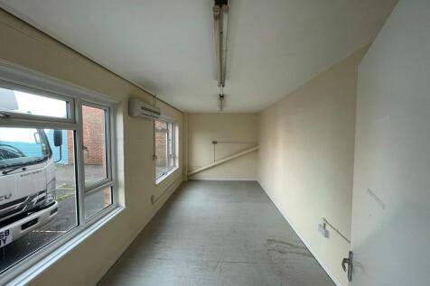 Unit 16 Store Room