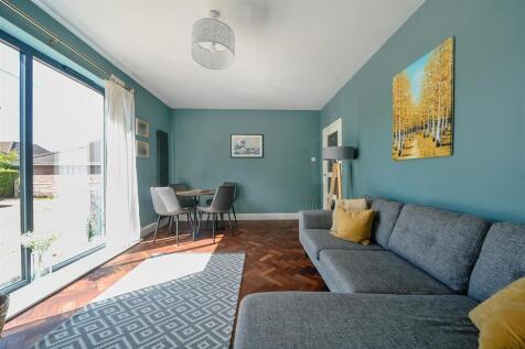 Sitting Room 2.jpg