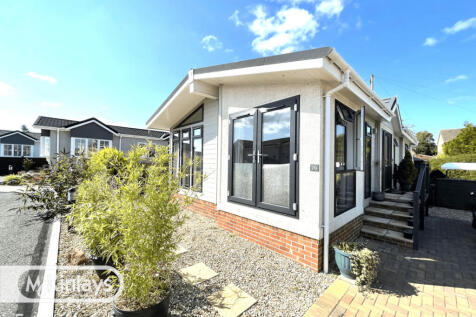 2 BEDROOM PARK HOME FOR SALE