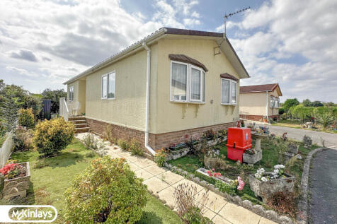 2 Bedroom Park Home for Sale