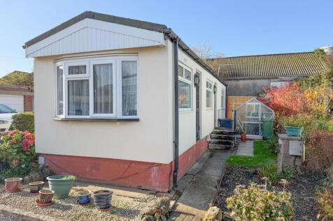 1 Bedroom Park Home for Sale