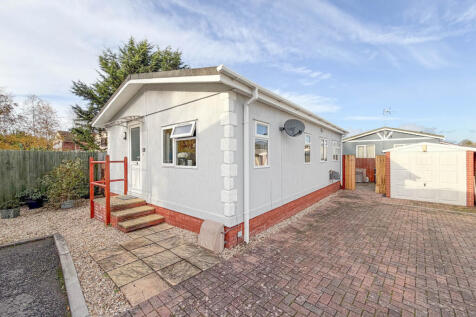 2 Bedroom Park Home for Sale