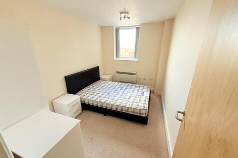 Bedroom Pic 1