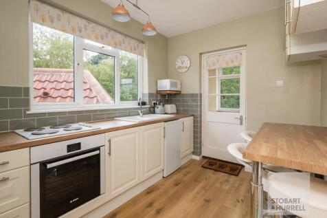 Annex Kitchen with Entrance 