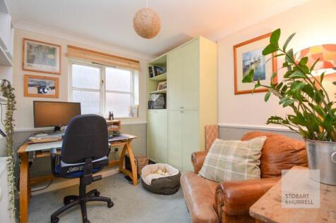 Bedroom 5 / Study 