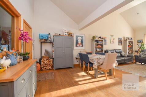 Dining to Lounge Area 