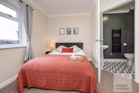 Airbnb Bedroom To En-Suite