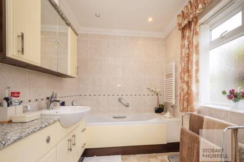Bed 1 En-Suite