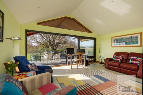 Lounge Outlook
