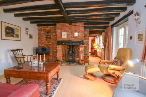 Sitting Room with Fireplace 