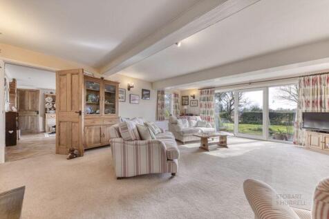 Lounge to Dining Room